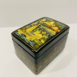 Rare Vintage Kholui Russian Mini Lacquer Box Hand Painted & Signed Nosova 2.75”